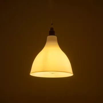 GLOBOSTAR® RADE  Μοντέρνο Κρεμαστό Φωτιστικό Οροφής με Ντουί 1 x E27 AC 220-240V IP20 - Λευκό & Χρυσό - Μ18.5 x Π18.5 x Υ23cm
