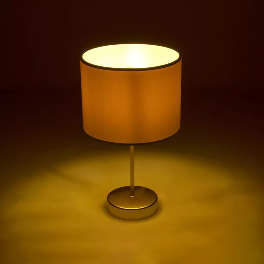 GLOBOSTAR® WIZ  Μοντέρνο Επιτραπέζιο Φωτιστικό Πορτατίφ με Ντουί 1 x E27 AC 220-240V IP20 - Χρυσο & Μπεζ - Μ22 x Π22 x Υ36.5cm