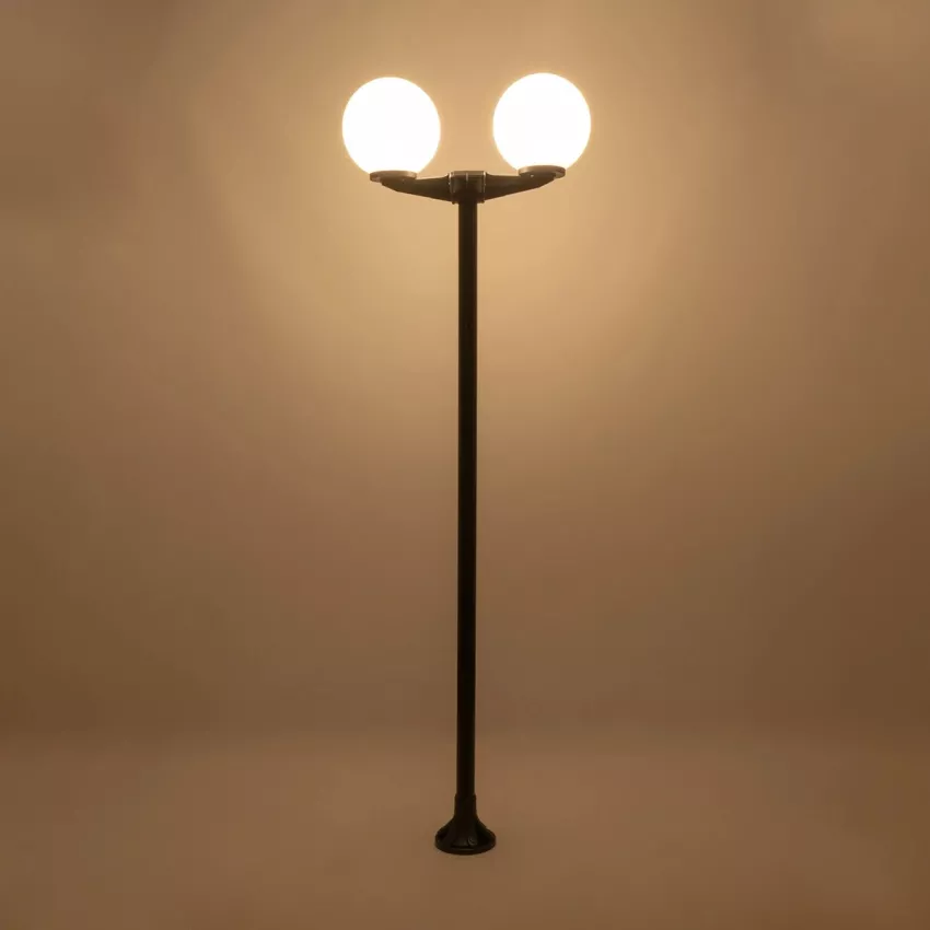 GLOBOSTAR® AGROS  Φωτιστικό Κολωνάκι Κήπου με Ντουί 2 x E27 AC 220-240V Αδιάβροχο IP65 - Λευκό & Μάυρο - Μ75 x Π30 x Υ240cm