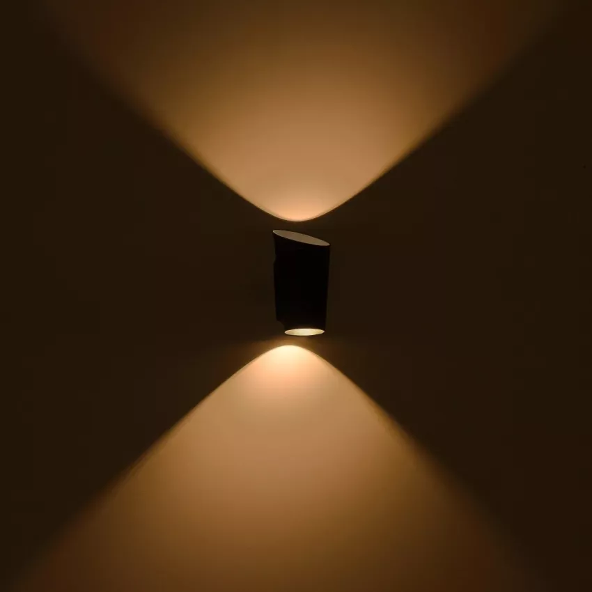 GLOBOSTAR® GANETTI  Μοντέρνο Φωτιστικό Τοίχου - Απλίκα LED 10W 1250lm 60° AC 220-240V Αδιάβροχο IP65 Θερμό Λευκό 2700K - Bridgelux COB Chip & TÜV SÜD Driver - Μαύρο Ματ - Μ9.5 x Π11 x Υ19cm