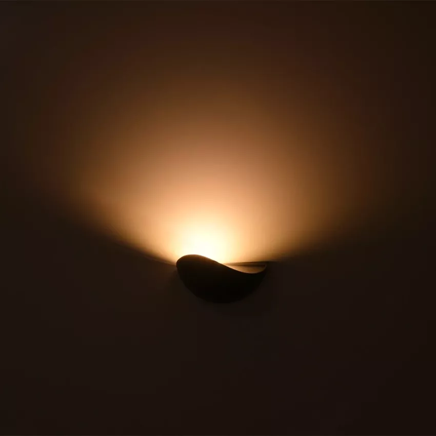 GLOBOSTAR® SELENE  Μοντέρνο Φωτιστικό Τοίχου - Απλίκα LED 5W 625lm 90° AC 220-240V Αδιάβροχο IP65 Θερμό Λευκό 2700K - Bridgelux COB Chip & TÜV SÜD Driver - Μαύρο Ματ - Μ20 x Π9 x Υ12cm