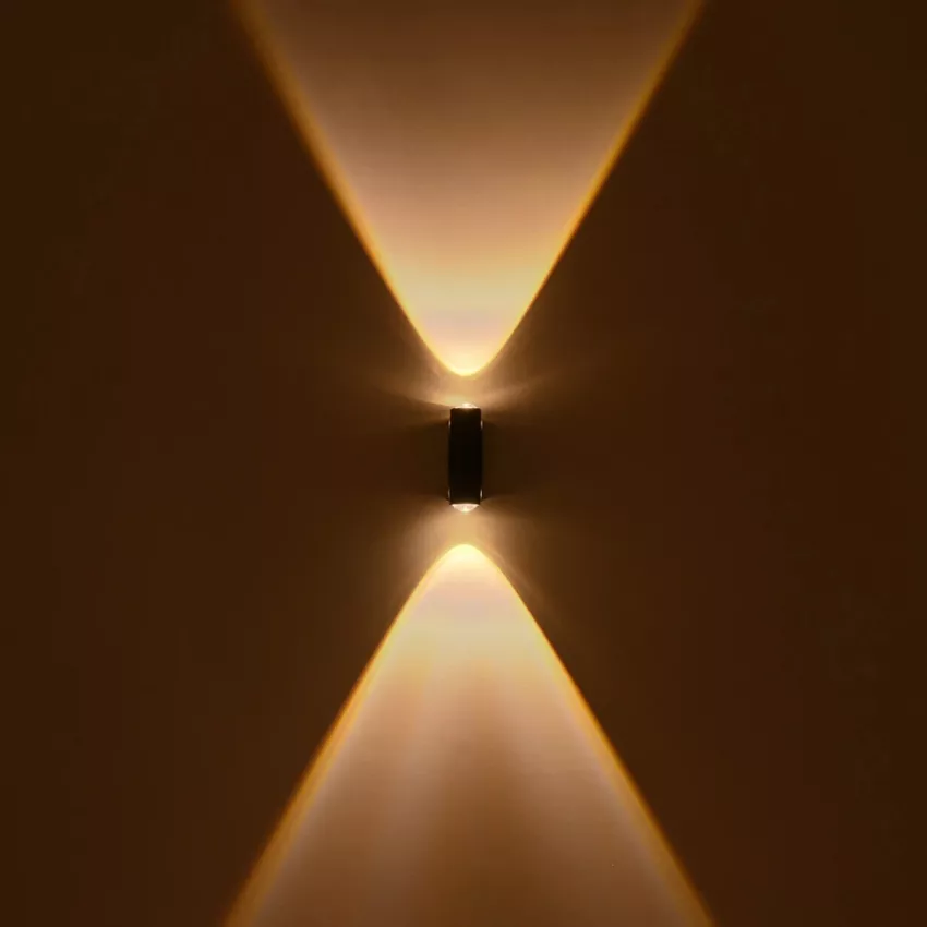 GLOBOSTAR® ARC  Μοντέρνο Φωτιστικό Τοίχου - Απλίκα LED 4W 500lm 30° AC 220-240V Αδιάβροχο IP65 Θερμό Λευκό 2700K - CREE XPE Chip & TÜV SÜD Driver - Μαύρο Ματ - Μ3.5 x Π4.8 x Υ11.5cm
