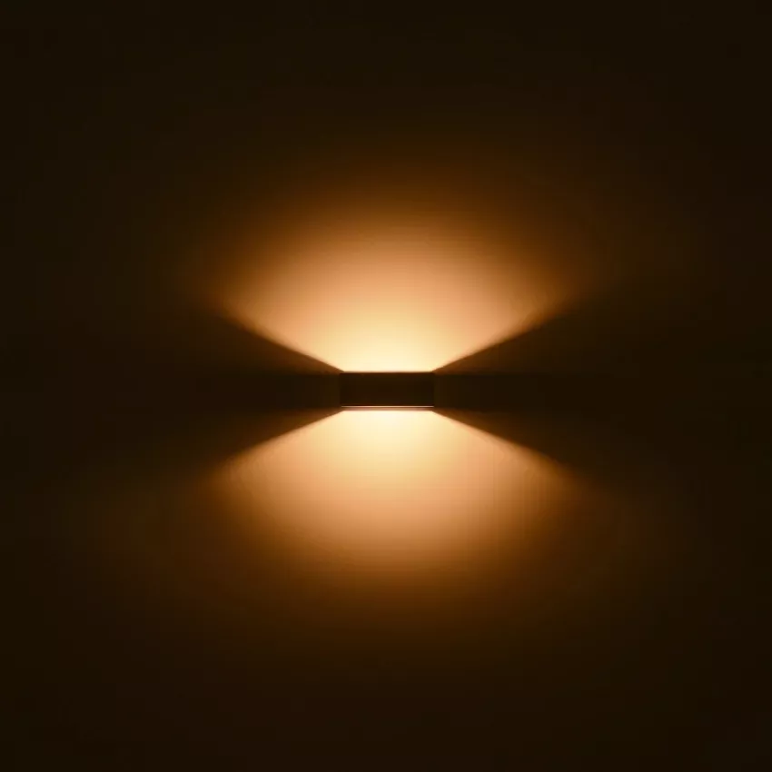 kelvo® AURA  Φωτιστικό Τοίχου / Απλίκα LED 7W 875lm 45° AC 220-240V Αδιάβροχο IP65 Θερμό Λευκό 2700K - Bridgelux COB Chip & TÜV SÜD Driver - Λευκό Ματ - Μ13 x Π15 x Υ4.5cm