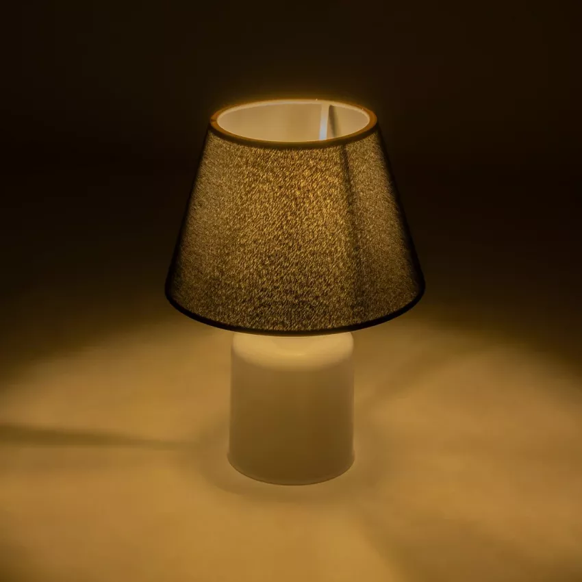 CIA  Μοντέρνο Eπιτραπέζιο Φωτιστικό Μονόφωτο 1 x E27 IP20 Λευκό Πλαστικό με Μαύρο Ύφασμα - Μ24 x Π24 x Υ31cm