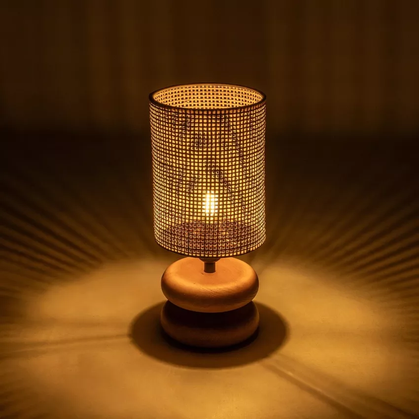 KLOO  Boho Eπιτραπέζιο Φωτιστικό Μονόφωτο 1 x E14 IP20 Καφέ Ξύλο με Μπεζ Διάτρητο Ύφασμα - Μ15 x Π15 x Υ35cm