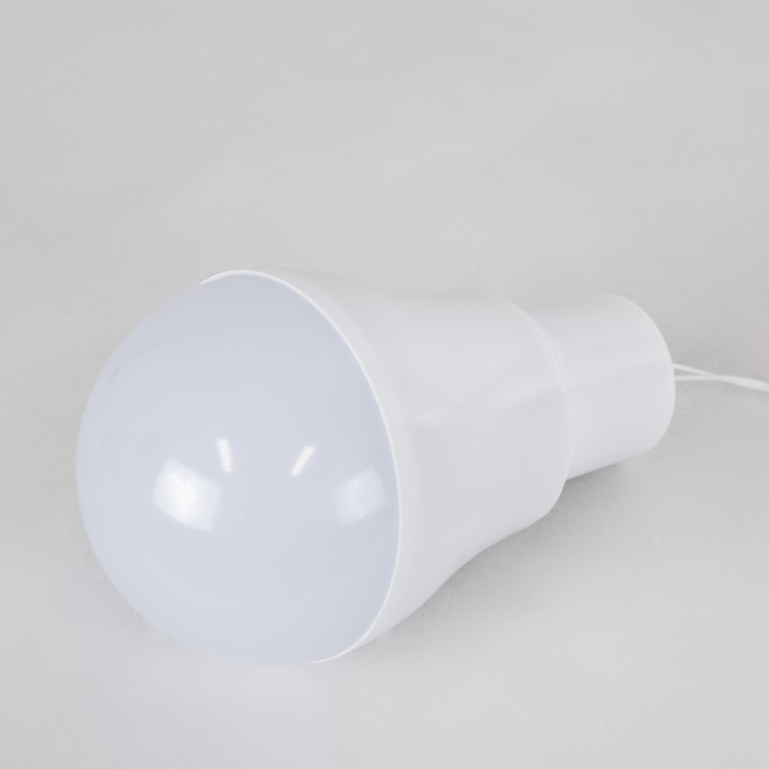 GLOBOSTAR® SOLARLAMP  Λάμπα A60 LED 3W 150lm 260° DC 5V με Φωτοβολταϊκό Panel 5V 0.2W & Επαναφορτιζόμενη Μπαταρία Li-ion 3.2V 600mAh IP20 Ψυχρό Λευκό 6000K - Μ6 x Π6 x Υ10cm