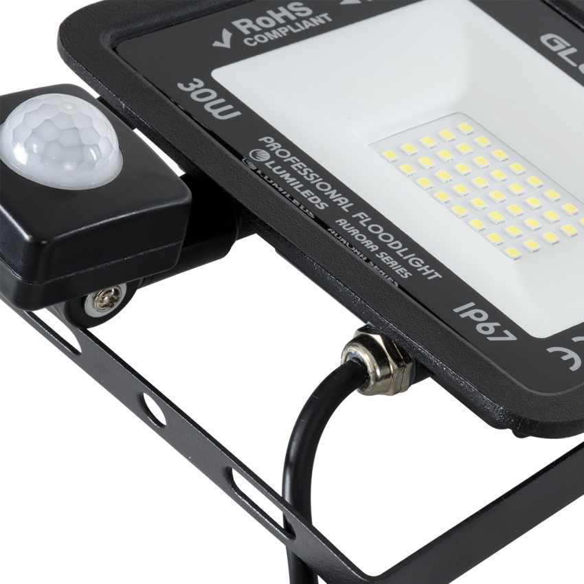 GLOBOSTAR® AURORA  Προβολέας με Ανιχνευτή PIR / Αισθητήρα Κίνησης LED 30W 3750lm 120° AC 220-240V Αδιάβροχο IP67 Ψυχρό Λευκό 6000K - Lumileds SMD Chip  - Μαύρο Ματ - Μ16 x Π5 x Υ17.5cm