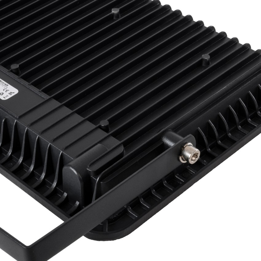 GLOBOSTAR® ATLAS  Προβολέας LED 150W 17250lm 120° AC 220-240V Αδιάβροχο IP67 Θερμό Λευκό 2700K - Lumileds SMD Chip  - Μαύρο Ματ - Μ32 x Π4 x Υ23cm