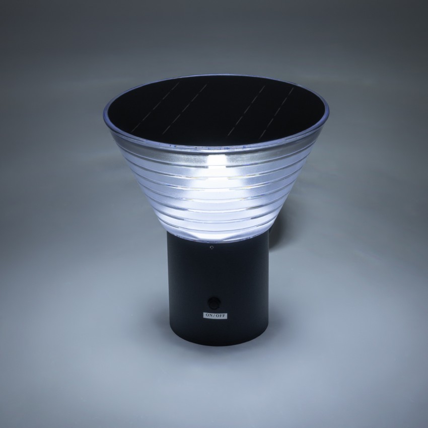 GLOBOSTAR® VEGGIE  Φωτιστικό Κολωνάκι Κήπου LED 10W 330lm 120° με Ενσωματωμένο Φωτοβολταϊκό Panel 6V 2W & Επαναφορτιζόμενη Μπαταρία Li-ion 3.2V 1800mAh με Αισθητήρα Ημέρας-Νύχτας Αδιάβροχο IP65 Ψυχρό Λευκό 6000K - Μαύρο- Μ23 x Π30 x Υ25cm