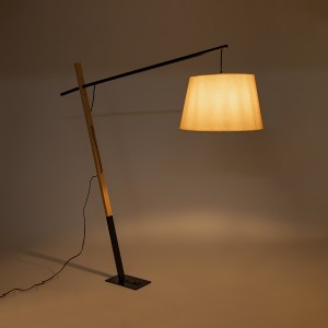 KELSIE  Μοντέρνο Επιδαπέδιο Φωτιστικό Μονόφωτο 1 x E27 IP20 Μαύρο Μέταλλο, Μπεζ Ύφασμα με Μπεζ Ξύλο - Μ40 x Π125 x Υ140cm