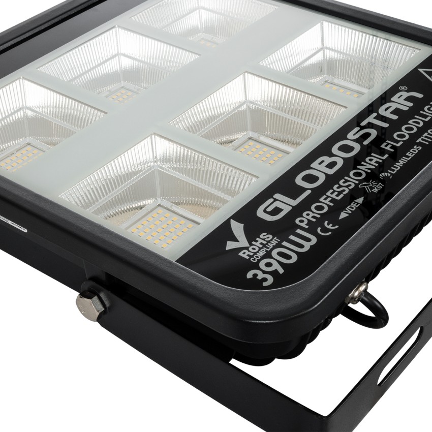 GLOBOSTAR® TITAN  Προβολέας για Γήπεδα Tennis & Ποδοσφαίρου 5x5 LED 390W 48750lm 60°x90° AC 220-240V Αδιάβροχο IP67 Φυσικό Λευκό 5000K - Lumileds SMD Chip  - Μαύρο Ματ - Μ32 x Π8 x Υ35cm