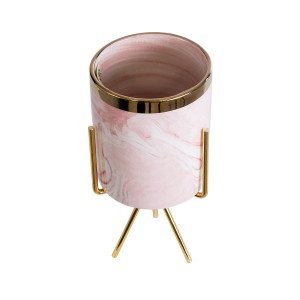 Τεχνητός Κήπος COLORADO  Διακοσμητικό Κεραμικό Κασπώ Γλάστρα -  Ροζ με Χρυσή Μεταλλική Βάση και Λευκές Λεπτομέρειες Φ8 x Υ17cm