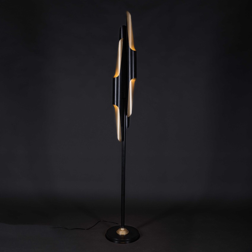 Επιτραπέζια Λάμπα GU10 από Μεταλλικές Σωλήνες – Πολυτελές Φωτιστικό για Επαγγελματικούς Χώρους και Σαλόνια Επιτραπέζια λάμπα φωτιστικό από μεταλλικές σωλήνες GU10 – Πολυτελές φωτιστικό για σαλόνια και επαγγελματικούς χώρους