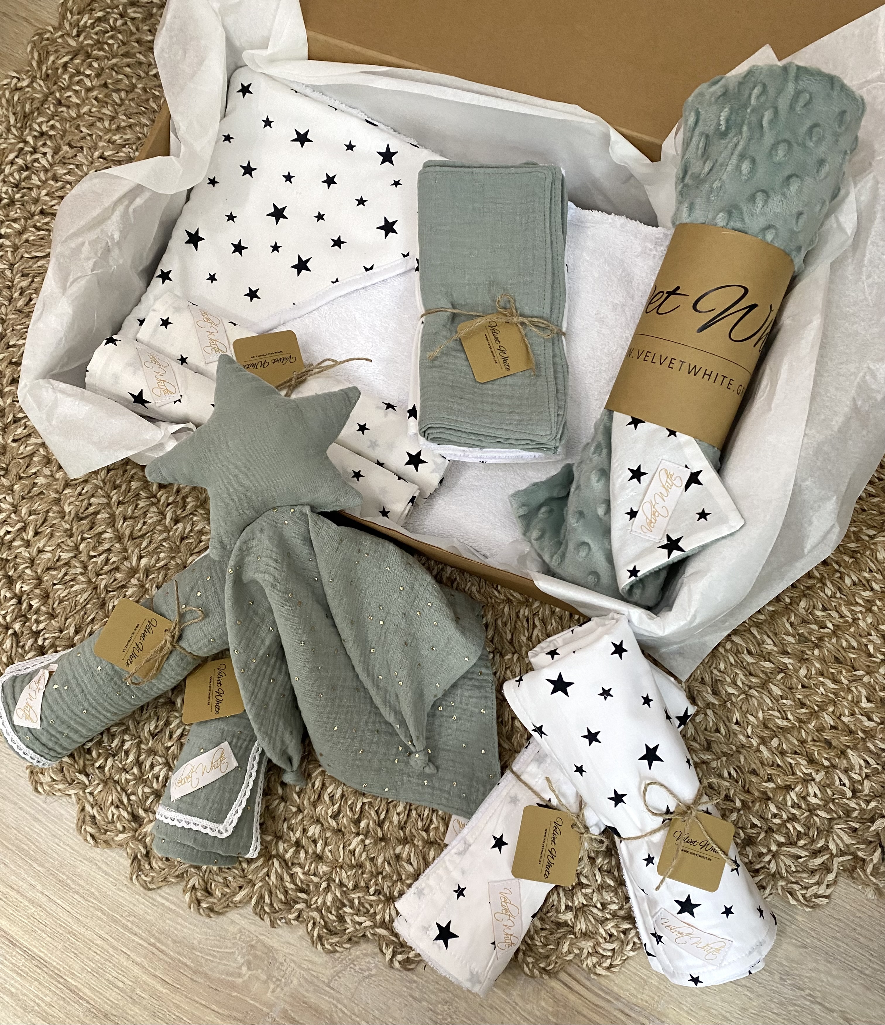 Mint And Stars Baby Box